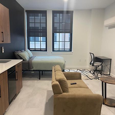 Апартаменты Hartford Downtown: 2Mins Walk To Xl Center Экстерьер фото